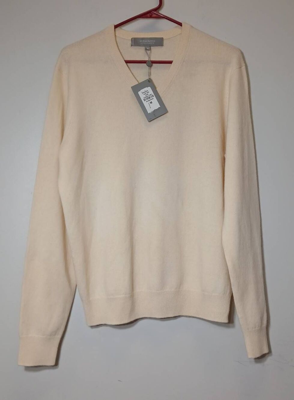 Neiman Marcus mens medium cream sweater 100% cashmere